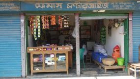বড়লেখার মুড়াউল বাজারে দুটি দোকান চুরি